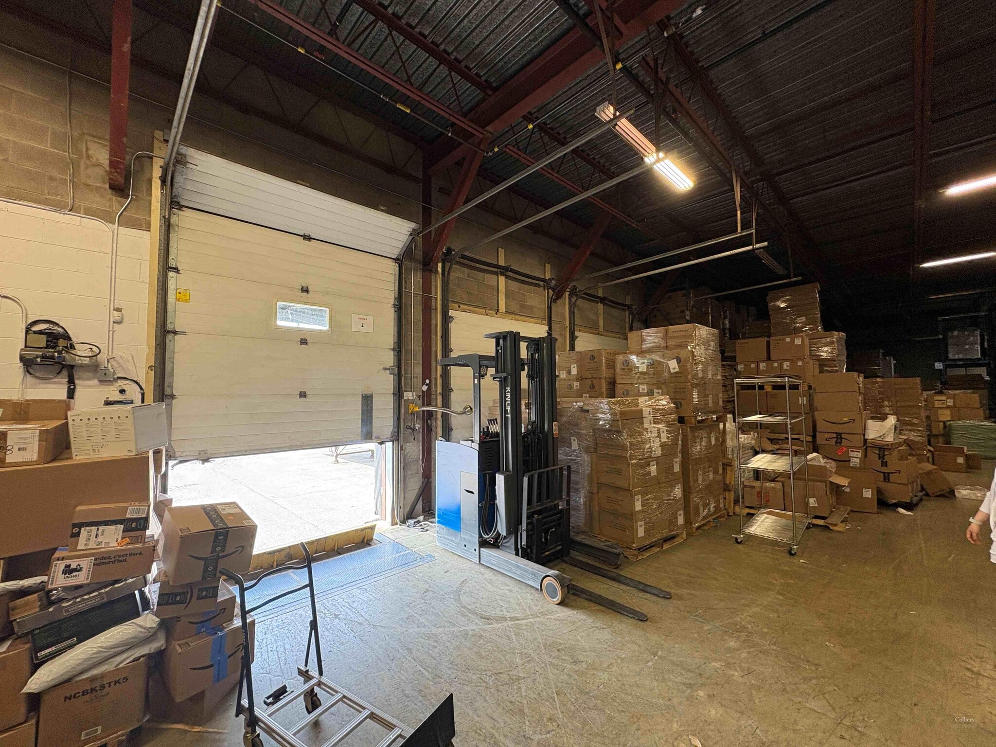 145 Idema Rd, Markham, ON à louer Photo intérieure– Image 1 sur 3