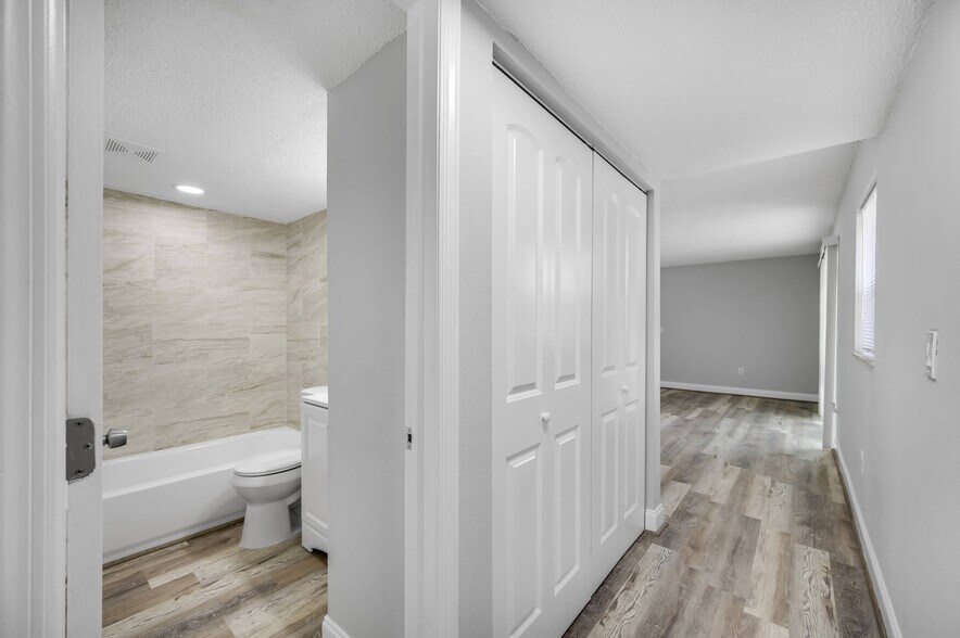 1295 Santa Rosa St, Clearwater, FL à vendre - Photo de l’immeuble – Image 3 sur 13