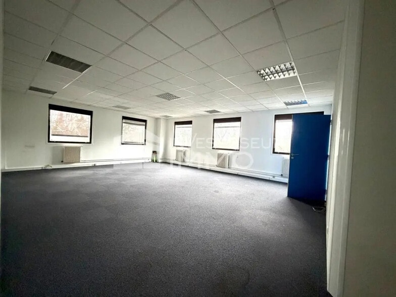 Bureau dans Lognes à louer - Photo intérieure – Image 1 sur 5