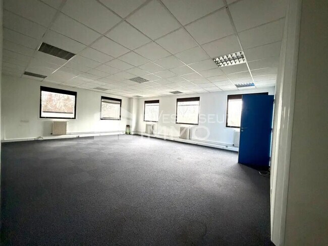 Plus de détails pour Bureau à louer