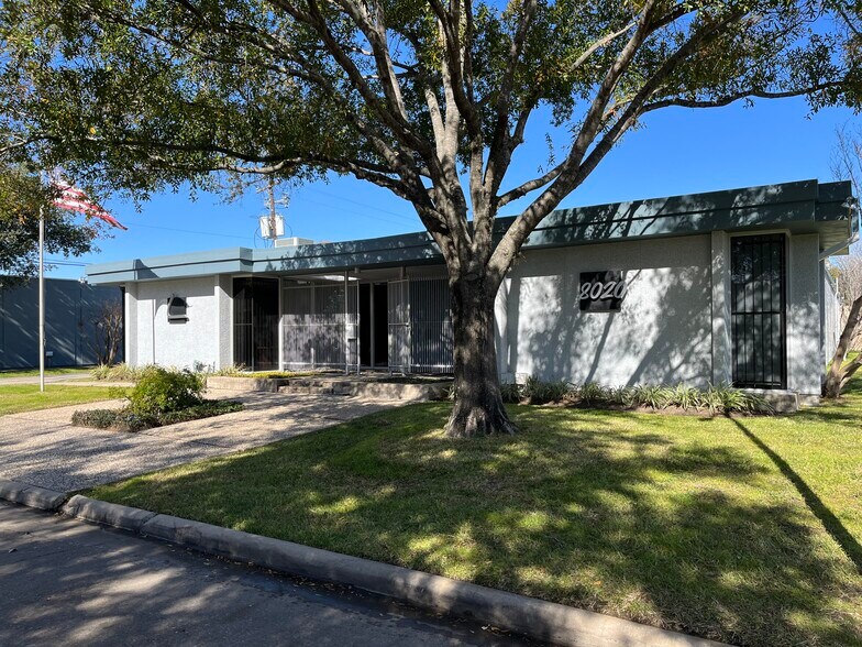 8020 Westglen Dr, Houston, TX à louer - Photo de l’immeuble – Image 2 sur 8