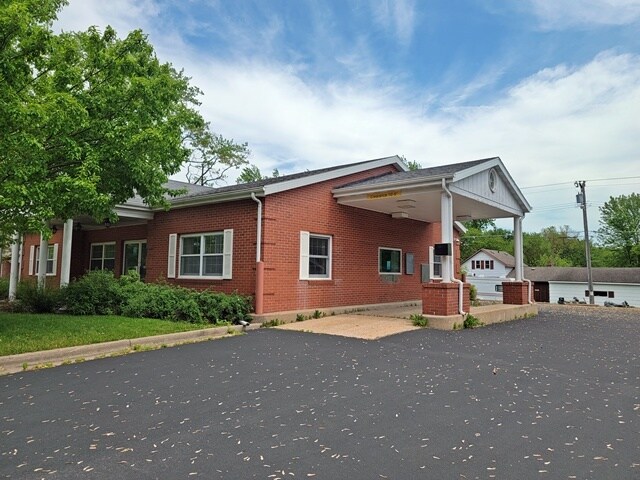 204 S Main St, Loyal, WI à vendre - Photo de l’immeuble – Image 3 sur 21
