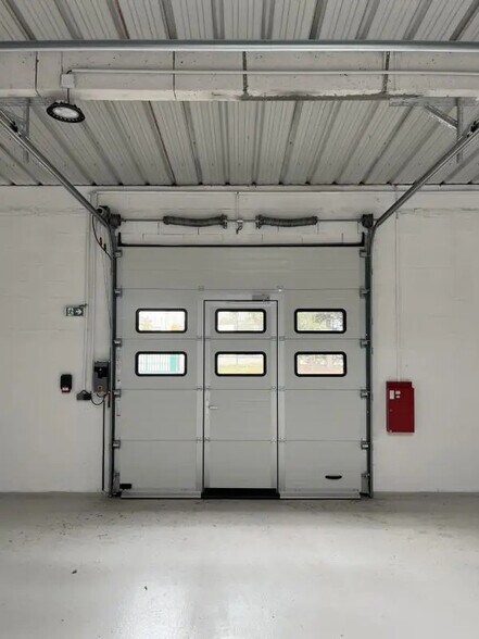 Industriel/Logistique dans Maurepas à vendre - Photo intérieure – Image 3 sur 13