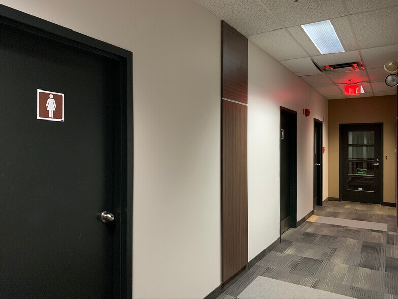 8150 Boul Métropolitain E, Montréal, QC à louer - Photo intérieure – Image 3 sur 15
