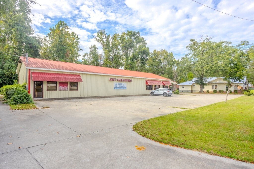 244 N College St, Statesboro, GA à vendre Photo principale– Image 1 sur 29