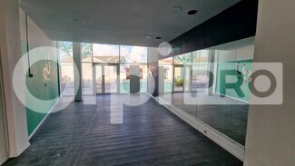 Plus de détails pour Local commercial à louer