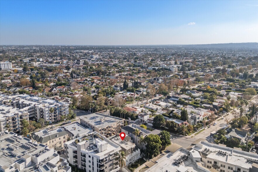 744 Ridgeley Dr, Los Angeles, CA à vendre - Aérien – Image 3 sur 28
