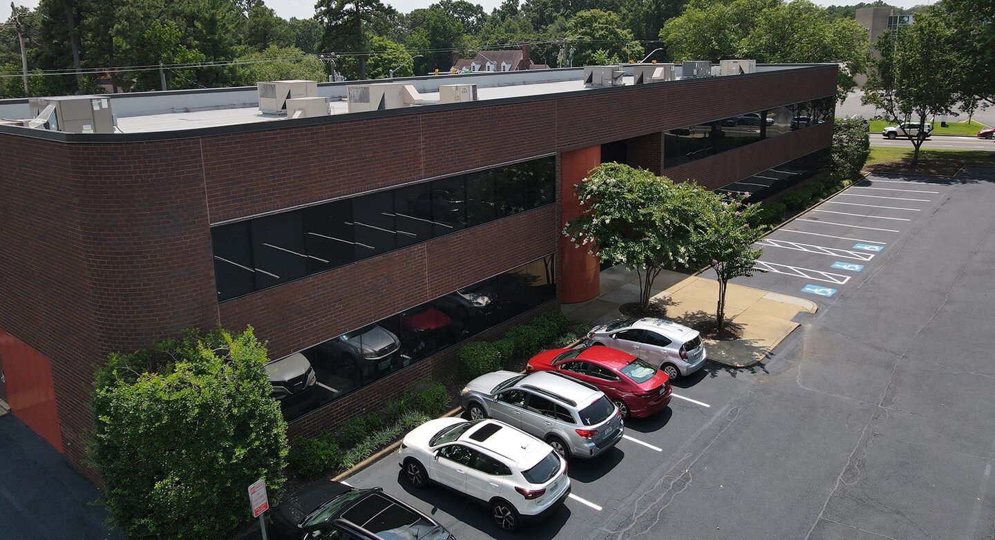 2800 N Parham Rd, Richmond, VA à vendre Photo de l’immeuble– Image 1 sur 15
