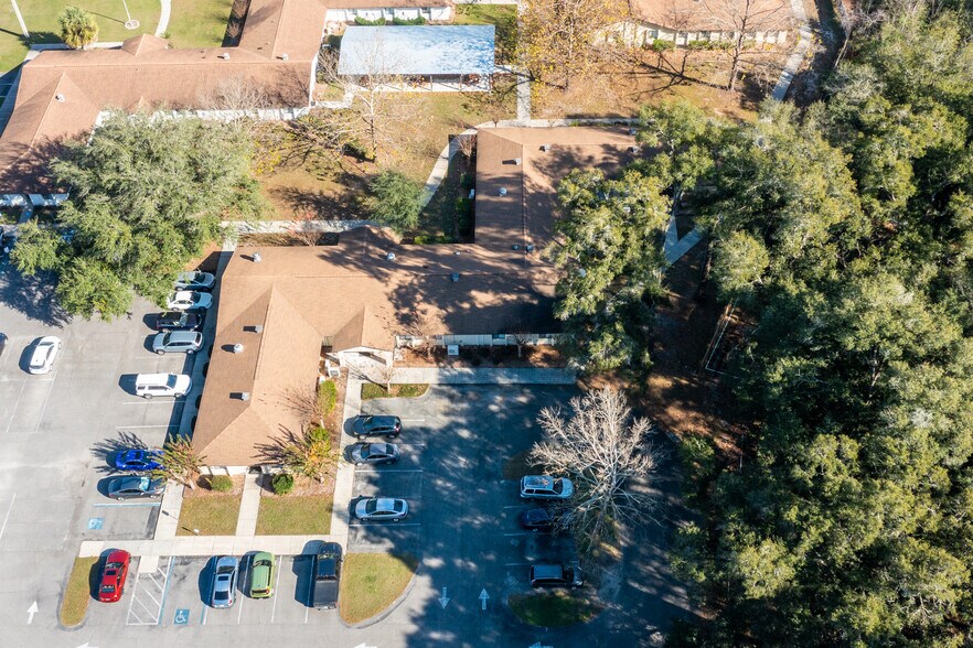 418 SW 140th Ter, Jonesville, FL à vendre - Photo de l’immeuble – Image 2 sur 8