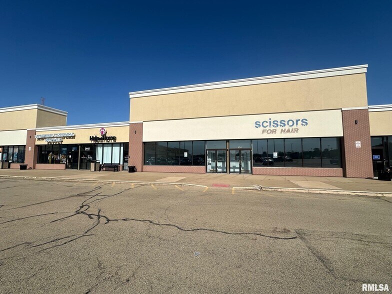 3425-3523 N University St, Peoria, IL à louer - Photo de l’immeuble – Image 2 sur 9