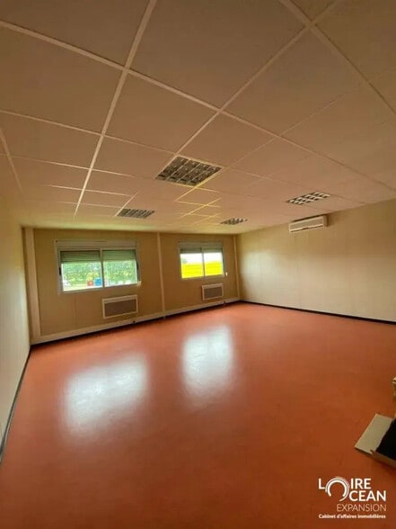 Local d'activités dans Nantes à vendre - Photo de l’immeuble – Image 3 sur 6