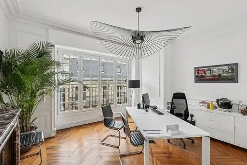 24 Rue Chauchat, Paris à louer - Photo de l’immeuble – Image 3 sur 15