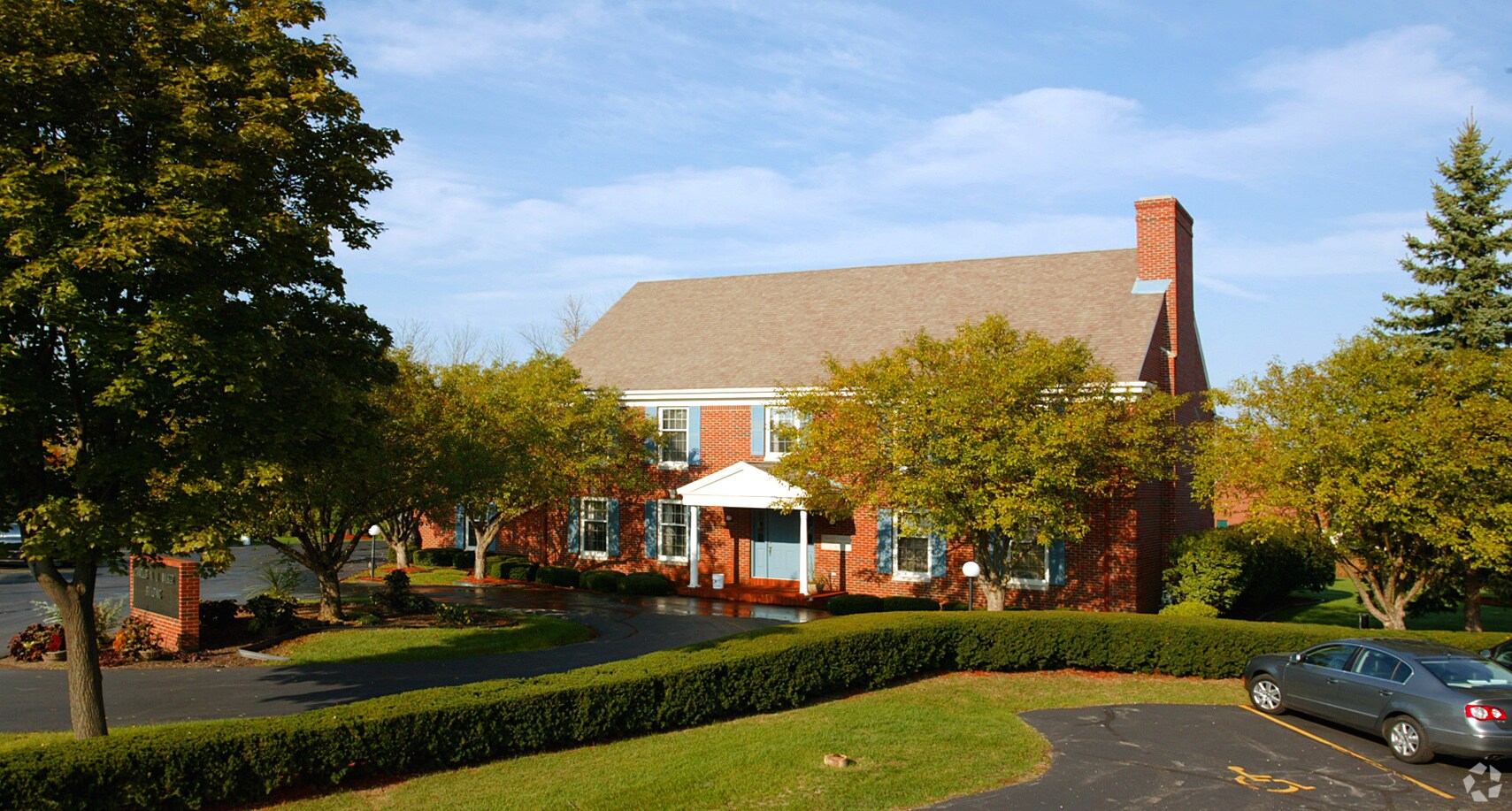 11057 N Towne Square Rd, Mequon, WI à vendre Photo principale– Image 1 sur 5