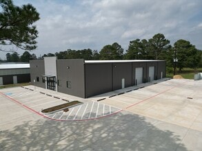 17948 Cypress Rosehill Rd, Cypress, TX à louer Photo de l’immeuble– Image 1 sur 2