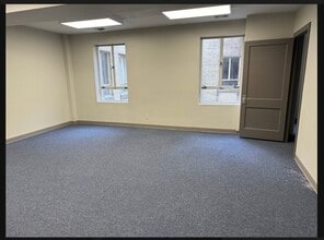 121 S Broadway Ave, Tyler, TX à louer Photo intérieure– Image 1 sur 3