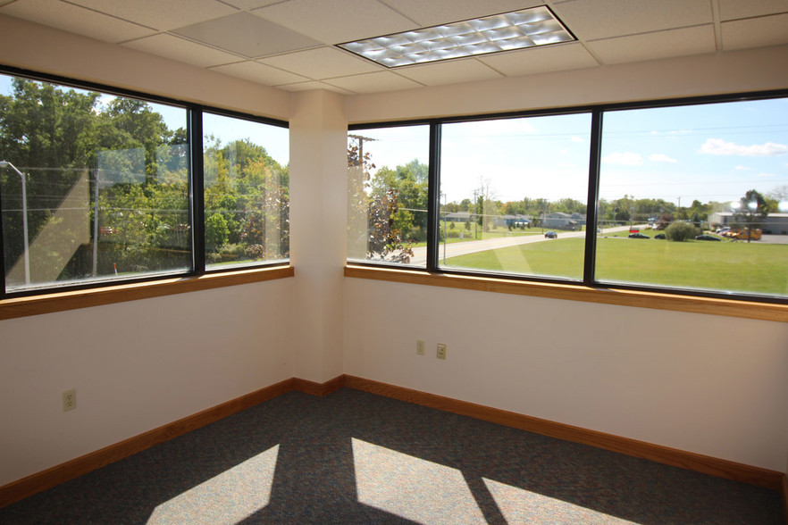 8310 Clinton Park Dr, Fort Wayne, IN à louer - Photo intérieure – Image 3 sur 8