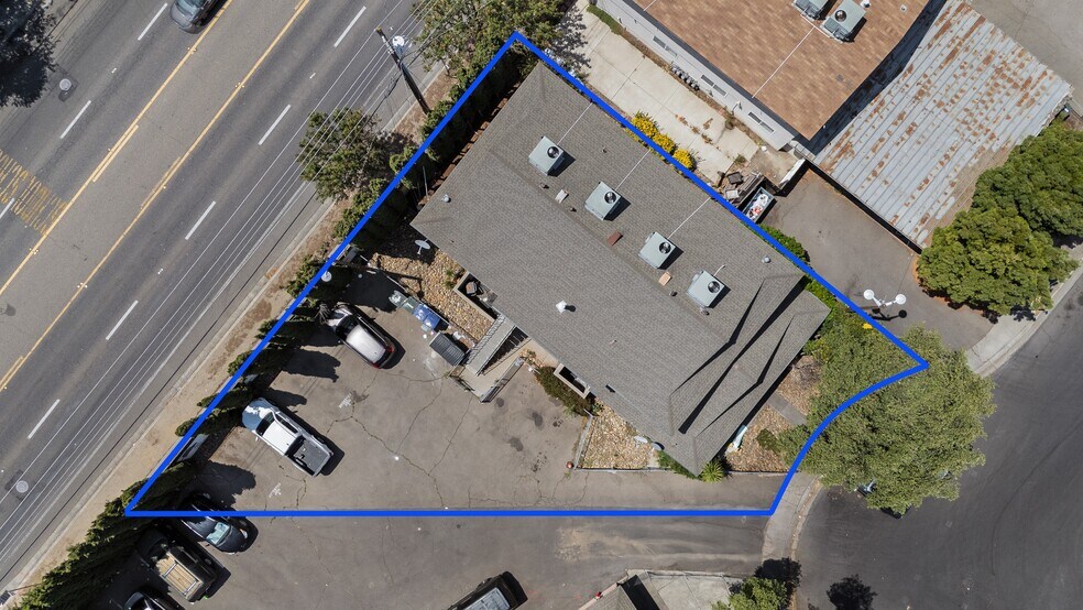 2601 Chester Dr, Modesto, CA à vendre - Photo de l’immeuble – Image 2 sur 10