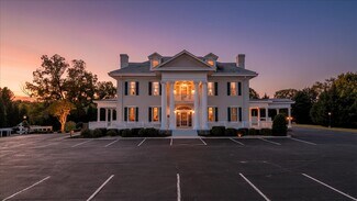 Plus de détails pour 812 E Main St, Bedford, VA - Spécialisé à vendre