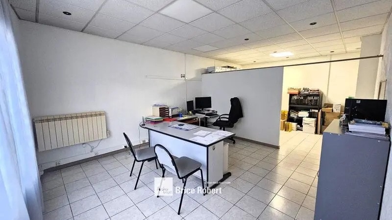 Immeuble residentiel dans Lyon à vendre - Photo intérieure – Image 3 sur 8