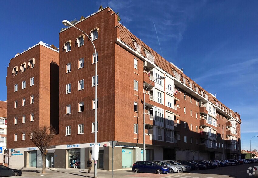 Local commercial dans Alcalá de Henares, Madrid à louer - Photo principale – Image 1 sur 2