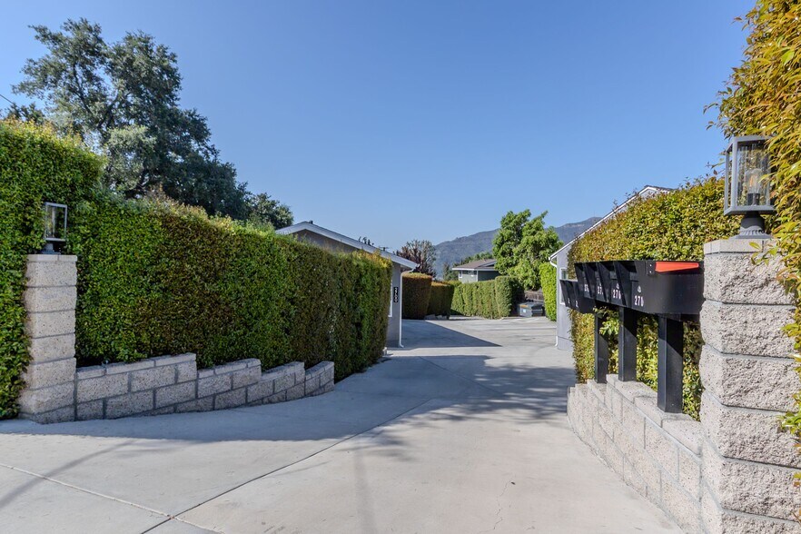 2700 Prospect Ave, La Crescenta, CA à vendre - Photo de l’immeuble – Image 2 sur 19