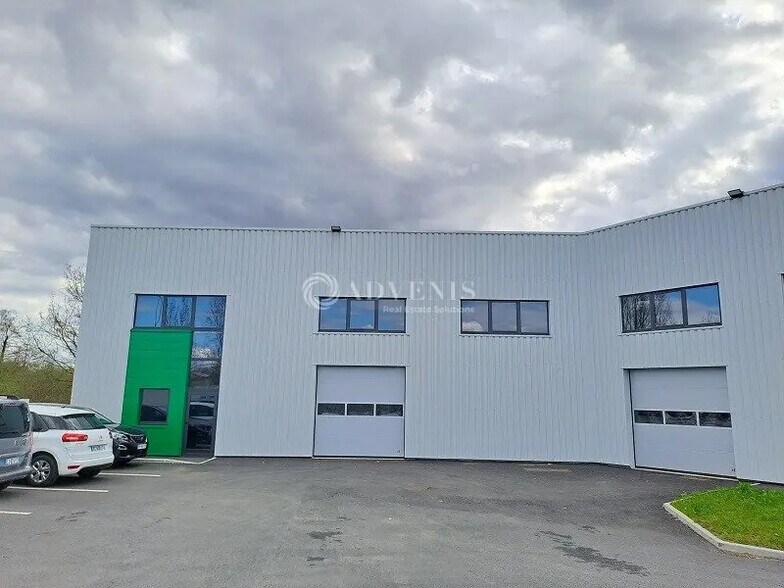 Local d’activités dans La Chapelle-sur-Erdre à louer - Photo de l’immeuble – Image 3 sur 5