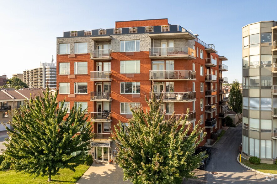 1280-1300 Rue Alain-Grandbois, Montréal, QC à vendre - Photo de l’immeuble – Image 3 sur 5