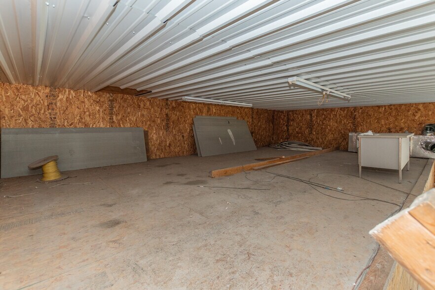 288 W Brookville Rd, Fountaintown, IN à louer - Photo de l’immeuble – Image 2 sur 21