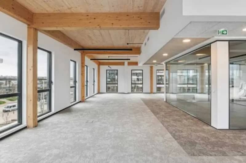 Avenue De La Commune De Paris, Nanterre à louer - Photo de l’immeuble – Image 3 sur 10