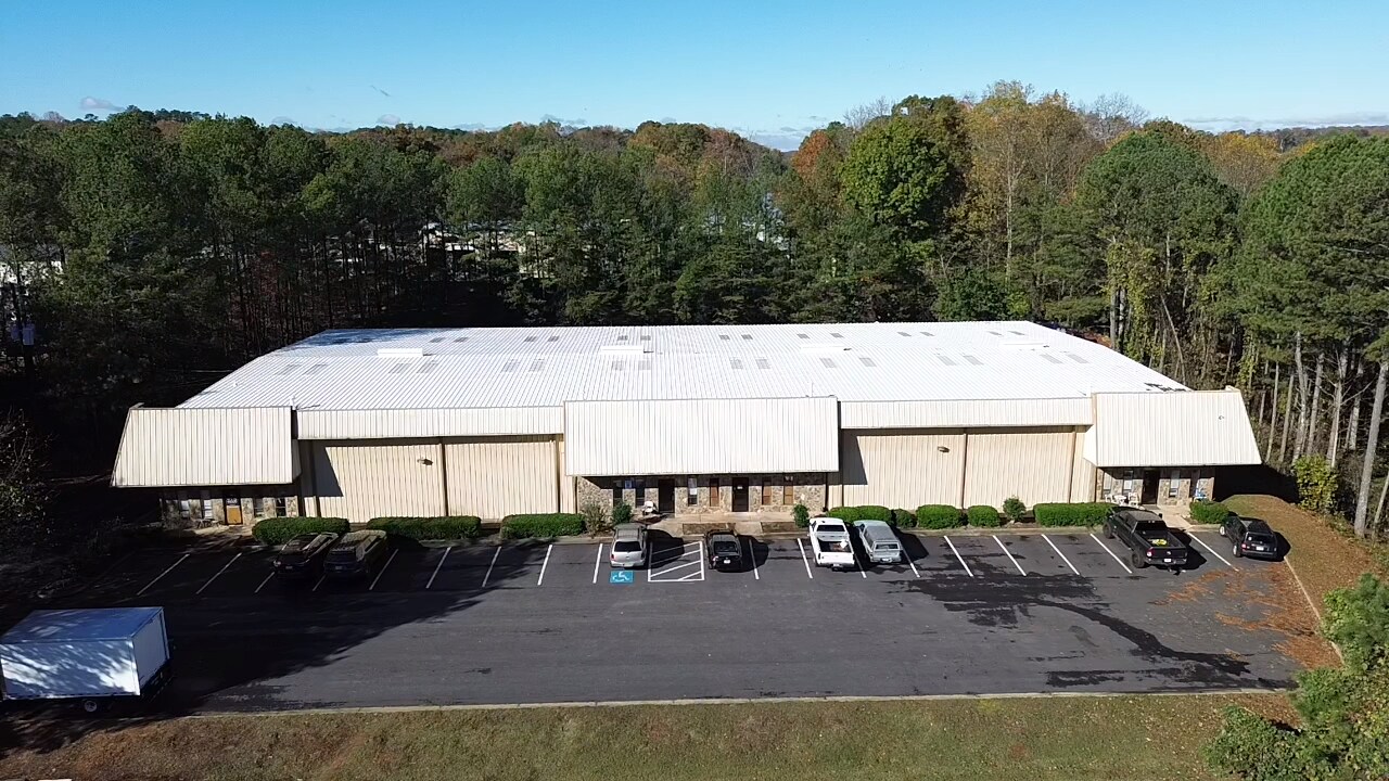 209 Industrial Park Dr, Cumming, GA à louer Photo de l’immeuble– Image 1 sur 9