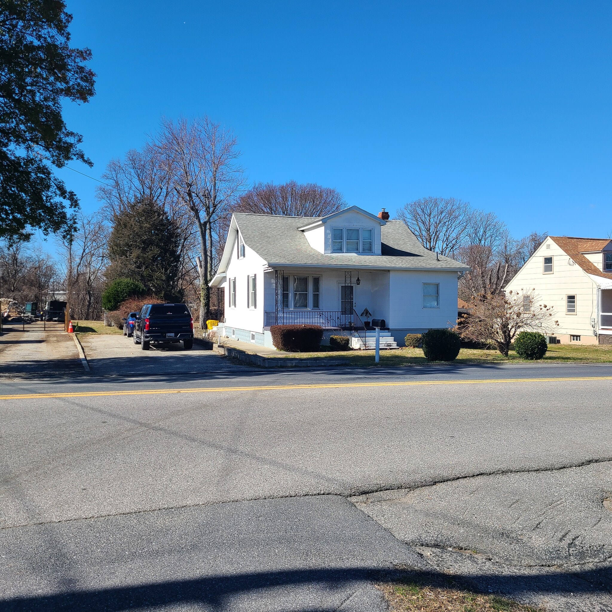 708 N Hammonds Ferry Rd, Linthicum Heights, MD à louer Photo de l’immeuble– Image 1 sur 7