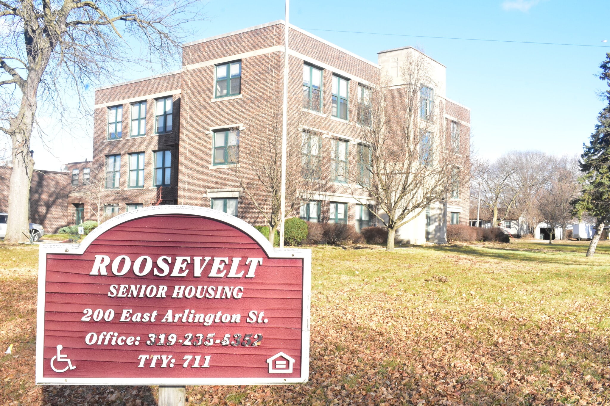 200 E Arlington St, Waterloo, IA à vendre Photo principale– Image 1 sur 29