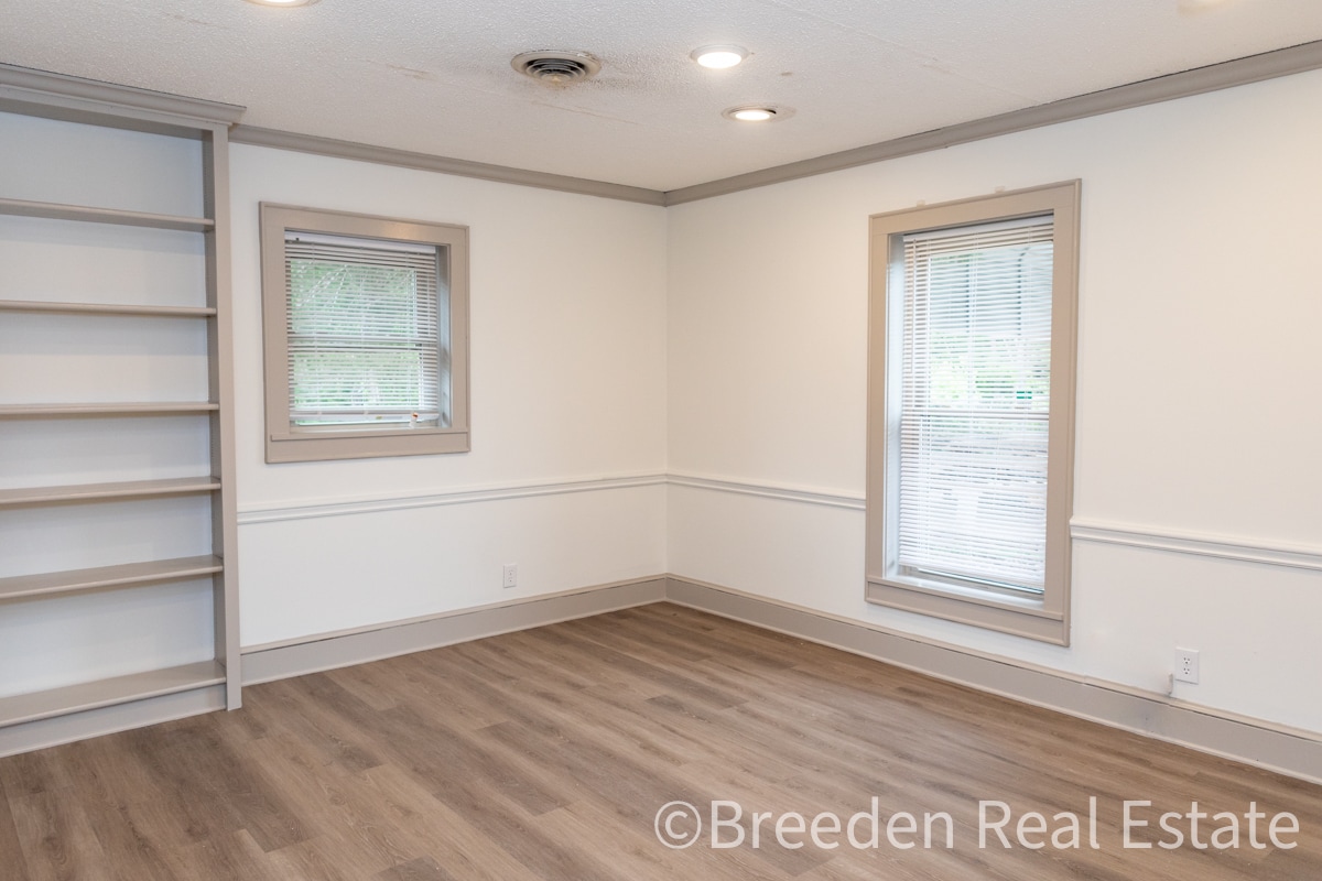 204 E McDowell St, Morganton, NC à louer Photo intérieure– Image 1 sur 20