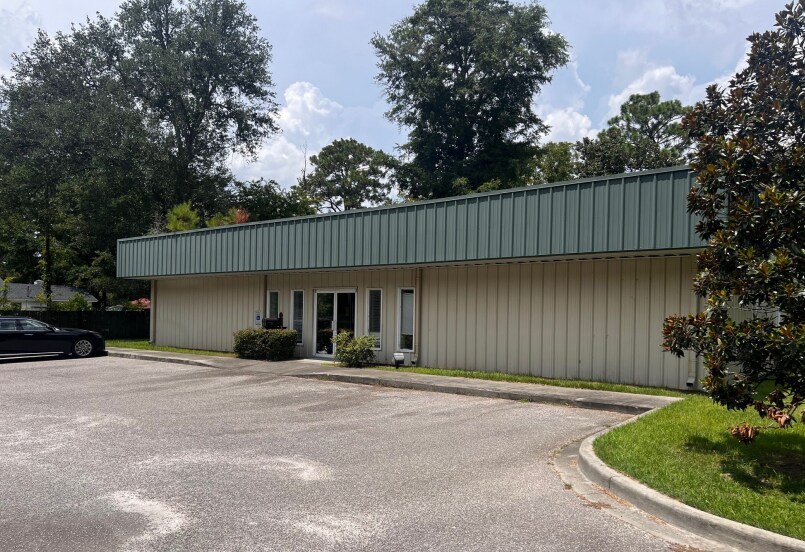 211 Meadow St, Walterboro, SC à vendre - Photo de l’immeuble – Image 1 sur 1