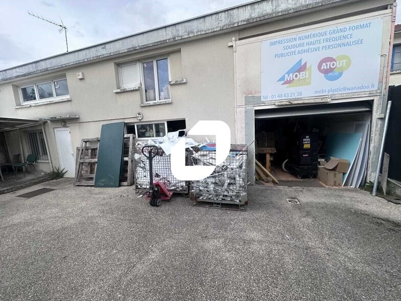 Local d'activités dans Noisy-le-Sec à vendre - Photo de l’immeuble – Image 2 sur 4