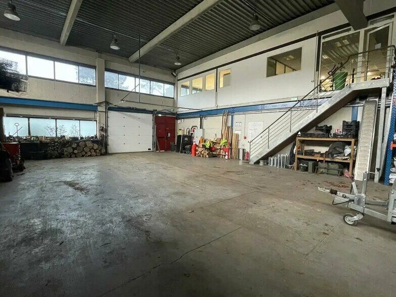 Local d’activités dans Mérignac à louer - Photo de l’immeuble – Image 1 sur 9