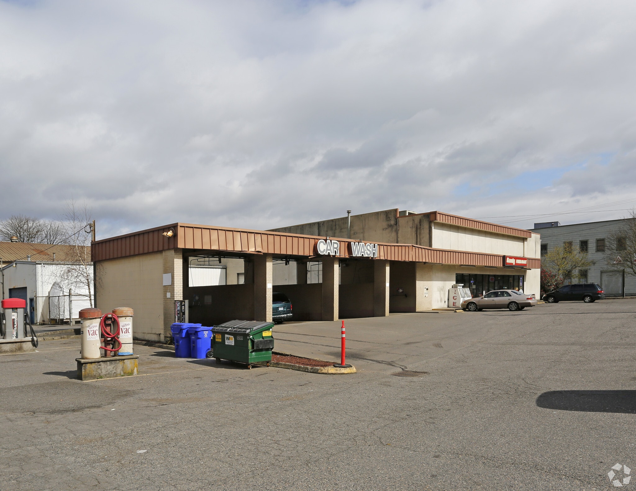 2323 NW 29th Ave, Portland, OR à louer Photo de l’immeuble– Image 1 sur 1