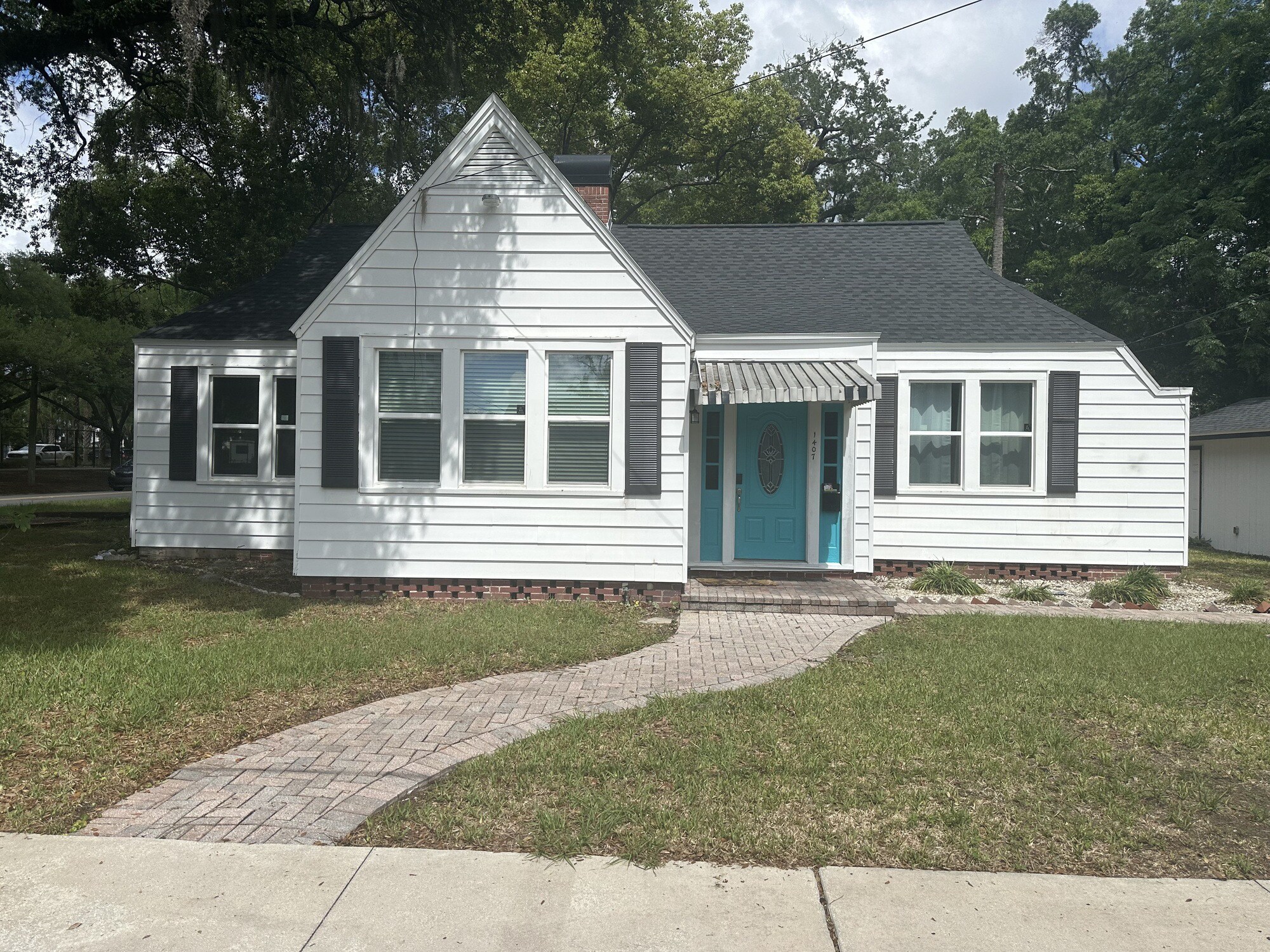 1407 Belmonte Ave, Jacksonville, FL à louer Photo principale– Image 1 sur 5