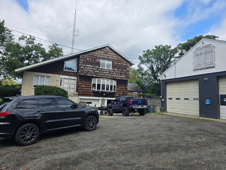 91 Ford St, Milford, CT à vendre - Photo principale – Image 1 sur 12