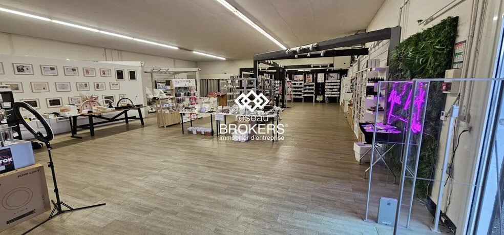 Local commercial dans Cournon-d'Auvergne à louer - Photo de l’immeuble – Image 2 sur 9