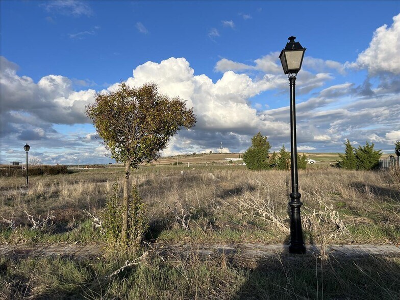 Terrain dans Sanchidrián à vendre - Photo de l’immeuble – Image 3 sur 12