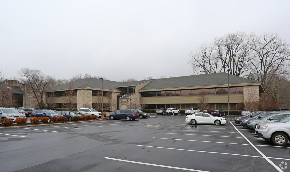 7650 Rivers Edge Dr, Columbus, OH à louer - Photo principale – Image 2 sur 4