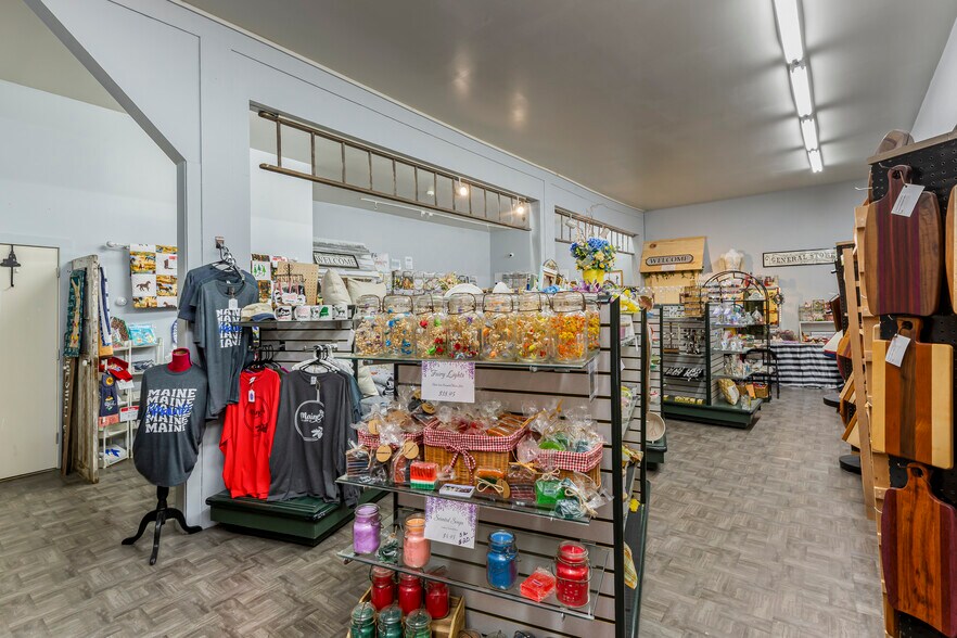 56 Elm St, Camden, ME à vendre - Photo de l’immeuble – Image 3 sur 27