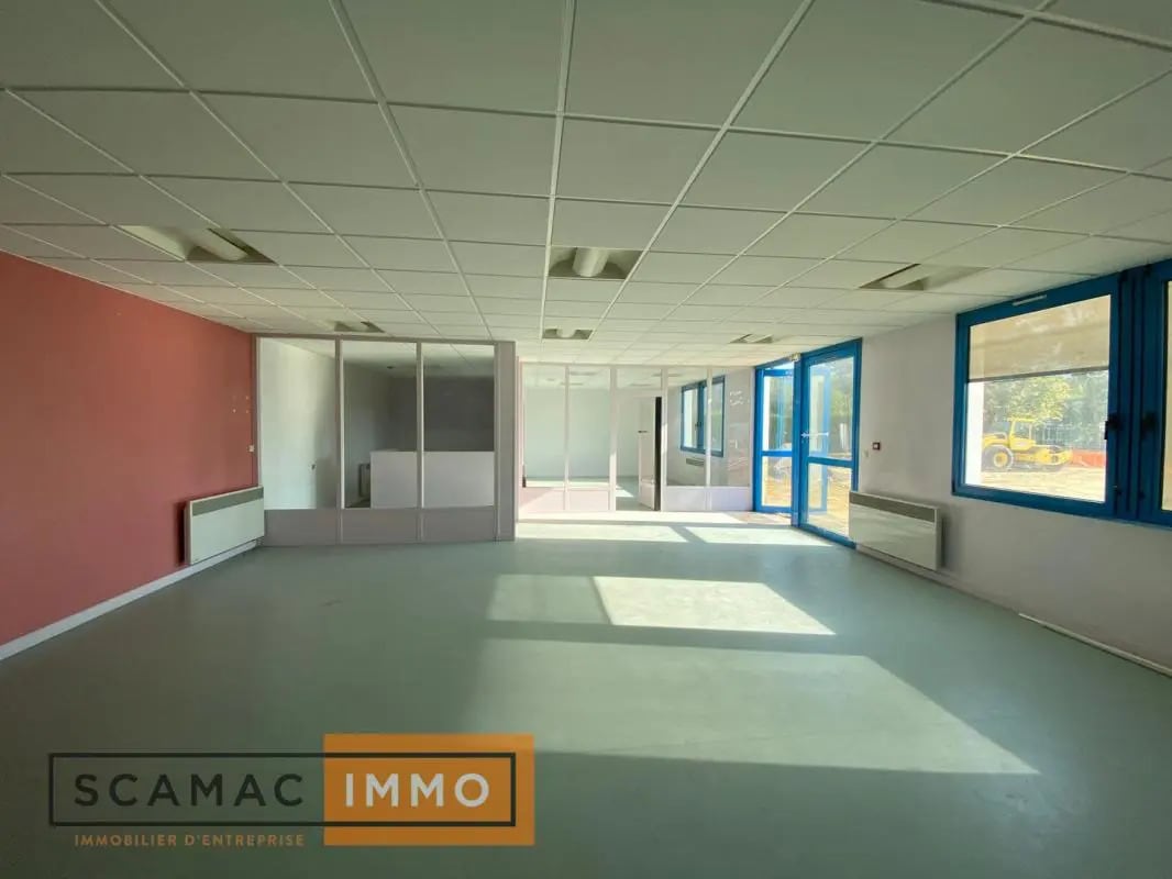 Bureau dans Ris-Orangis à louer Photo intérieure– Image 1 sur 2