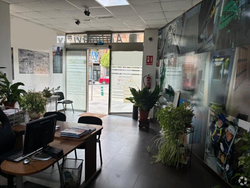 Local commercial dans Leganés, Madrid à louer Photo intérieure– Image 1 sur 7