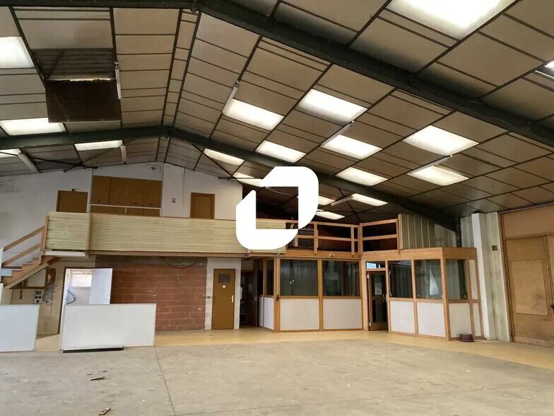 Local d’activités dans Pessac à louer - Photo de l’immeuble – Image 3 sur 7