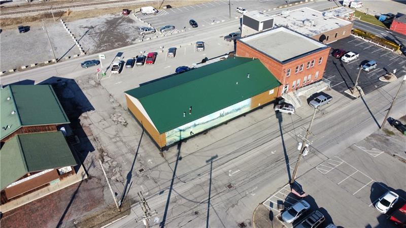 630 Beaver Ave, Ellwood City, PA à vendre - Photo de l’immeuble – Image 2 sur 41