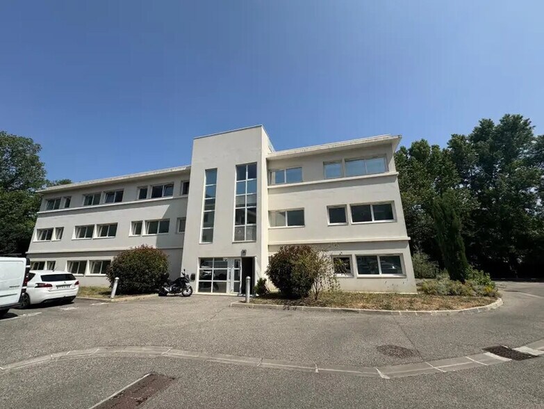 Bureau dans Gémenos à vendre - Photo de l’immeuble – Image 1 sur 4