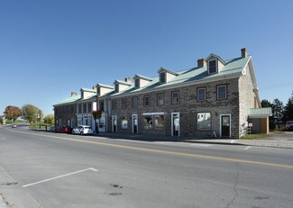 Plus de détails pour 159-191 King St E, Prescott, ON - Bureau/Médical à louer