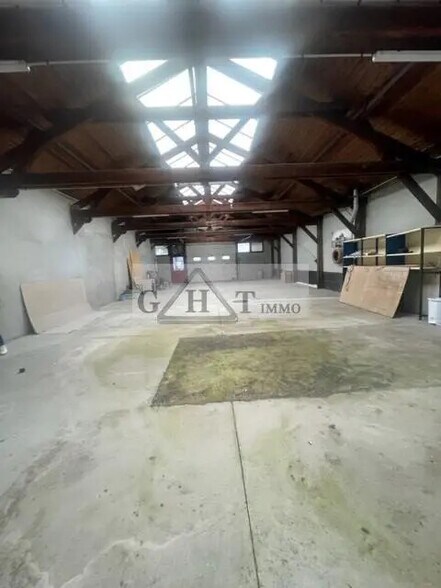 Industriel/Logistique dans Maisons-Alfort à vendre - Photo de l’immeuble – Image 2 sur 2